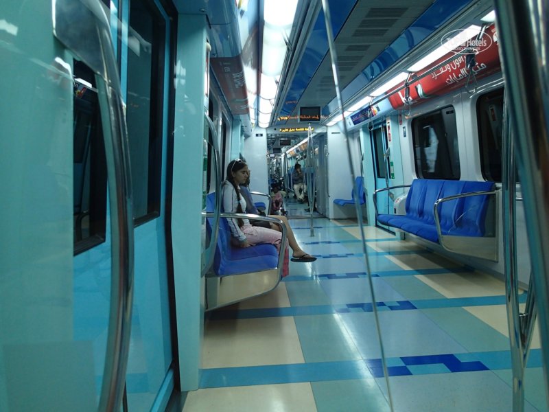 Метро Дубай вагоны