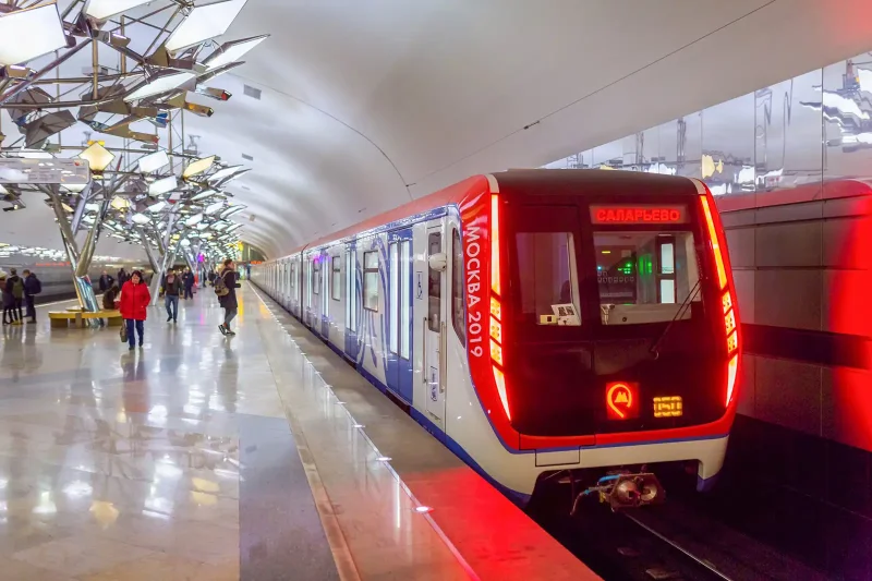 Уходящий тепловоз тэп70