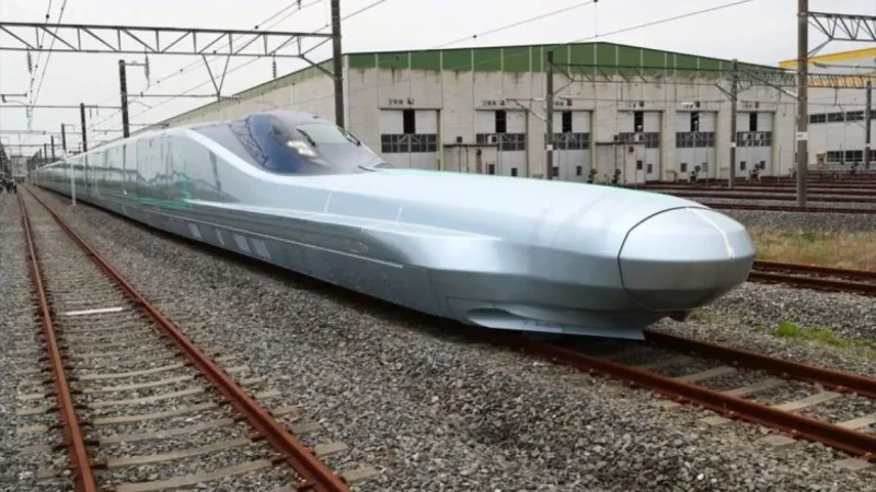 Самый быстрый поезд в мире Shinkansen