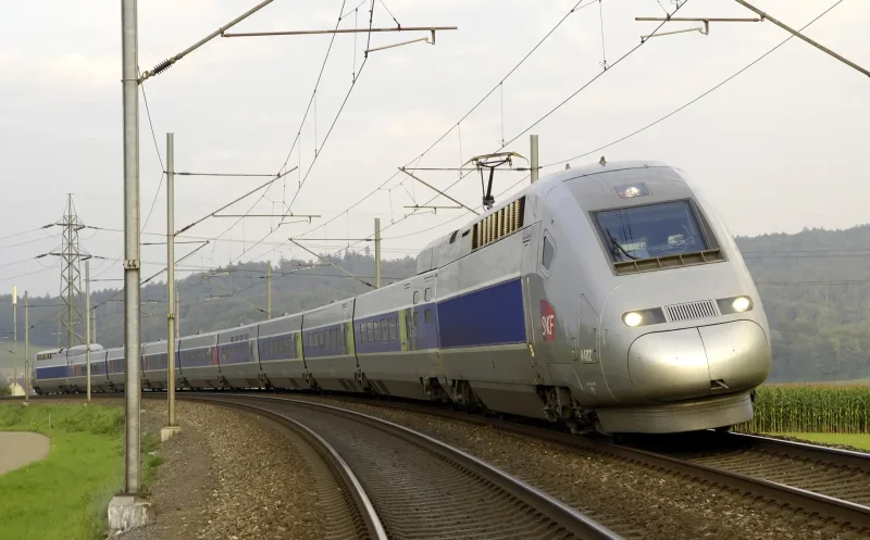 Скоростной поезд TGV Франция