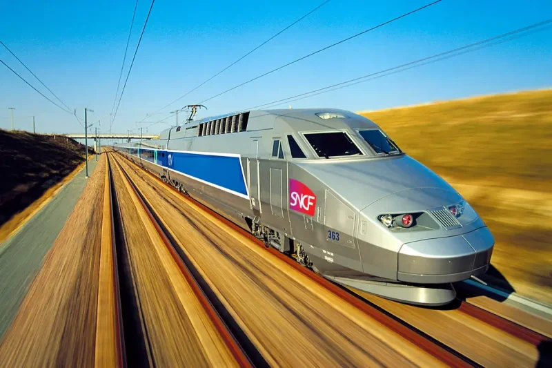Скоростной поезд TGV Франция