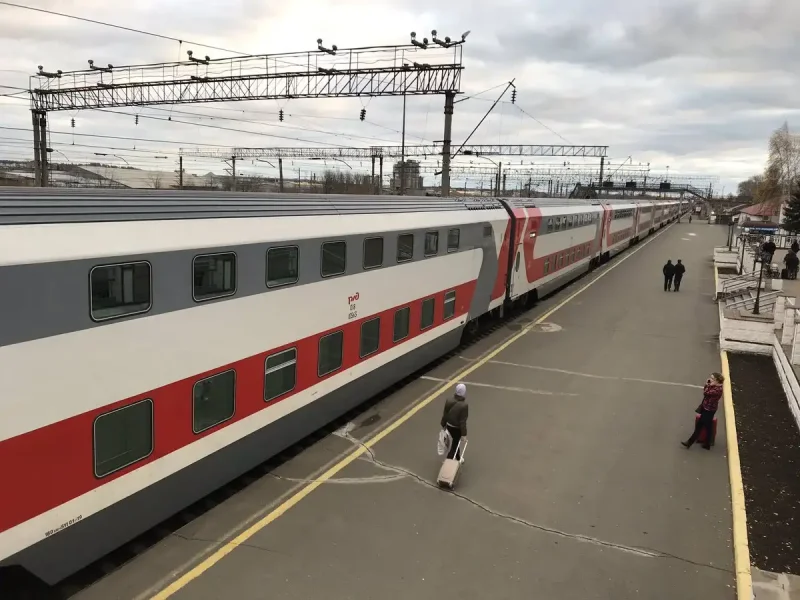 Купе в двухэтажном поезде на втором этаже