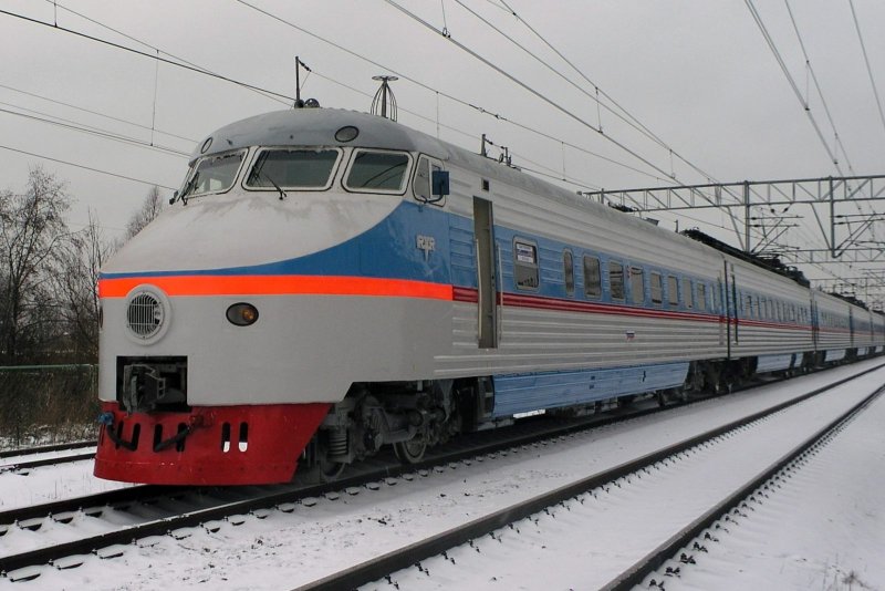 Скоростной поезд Эр 200