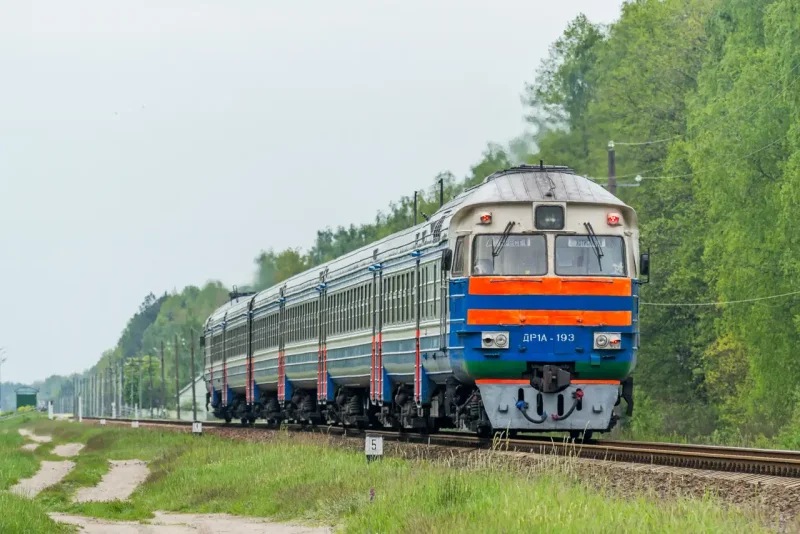 Дизель поезд др1б 0550