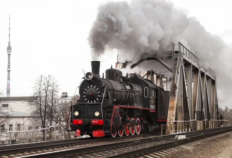 Наш паровоз