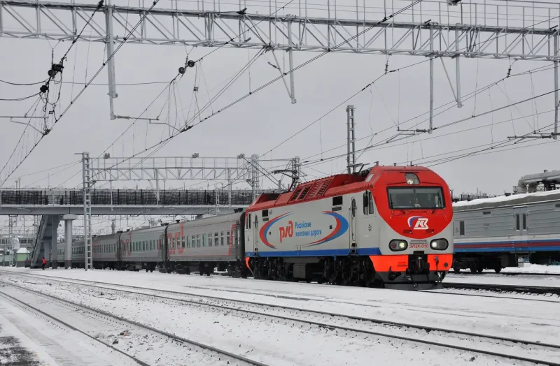 Эп2к электровоз пассажирский поезд.