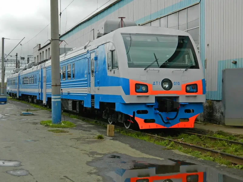 Дизель поезд дт1
