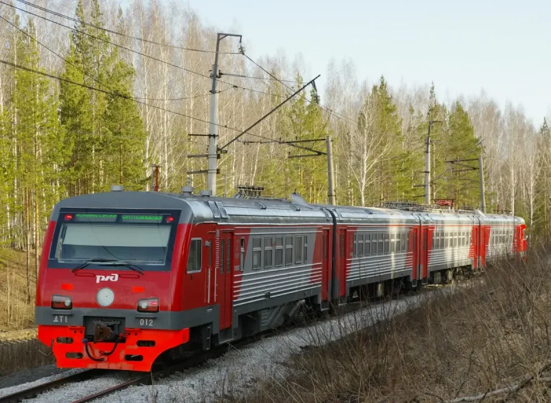 Дизель-электропоезд дт1-012.