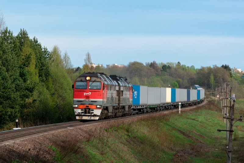 Фирменный поезд Россия 001м Владивосток Москва