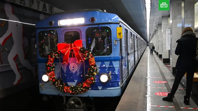 Новогодний поезд еж3 2021