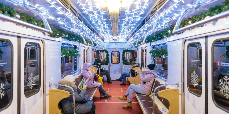 Метропоезд еж3 новогодний 2022