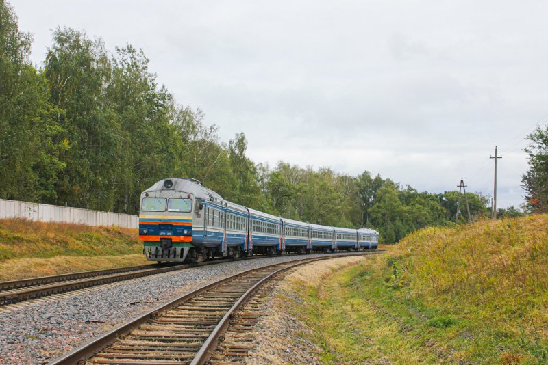Фото современный Локомотив электропоезд