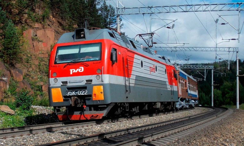 Локомотив Ермак 2эс5к
