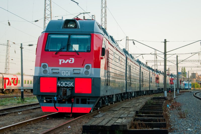 Электровоз 2с5к Ермак