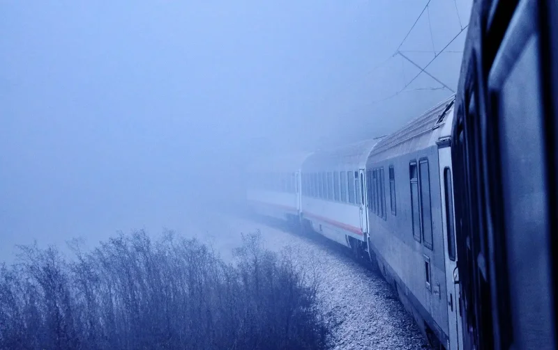 Железная дорога уходящая в даль