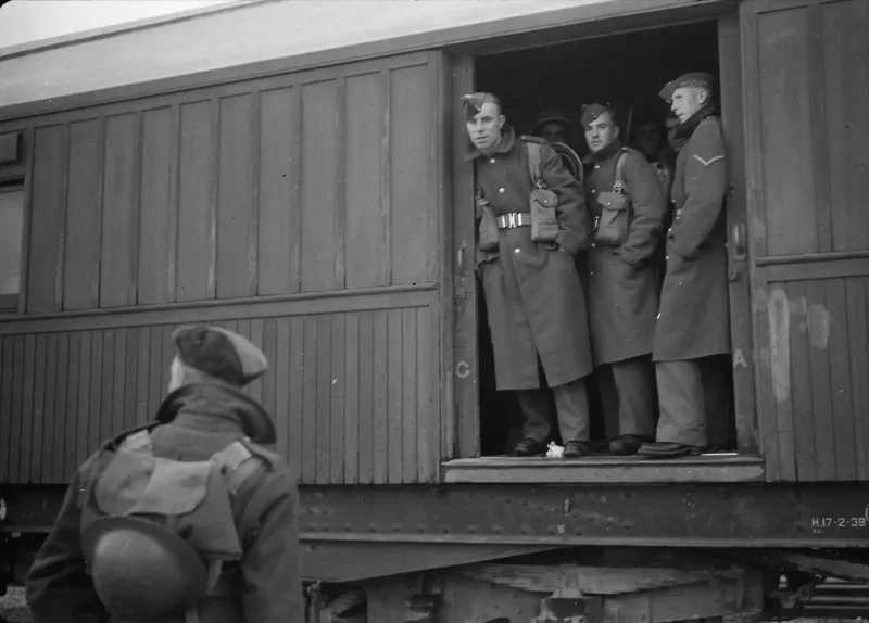 Эшелон теплушки люди 1941 война
