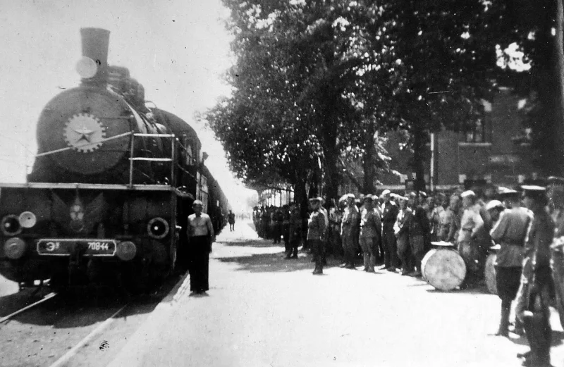 Эшелоны с войсками 1941-1945