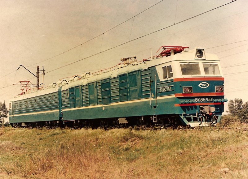 Самый мощный в мире электровоз вл86ф-001