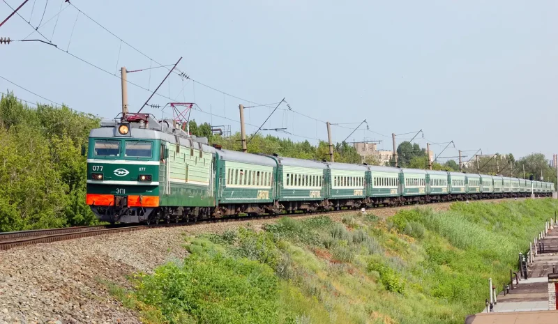 Фирменный поезд Саратов Москва