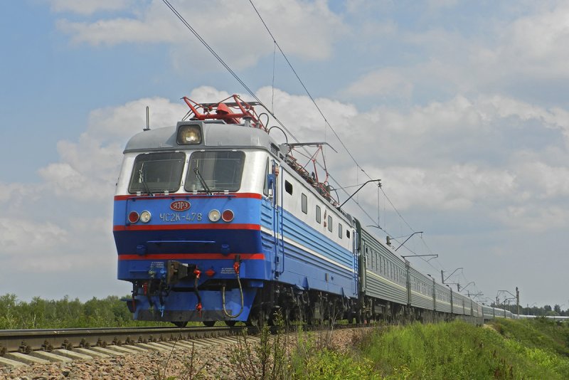 Поезд чс2