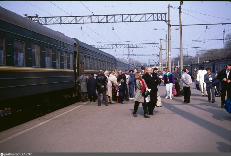 На перроне старого вокзала