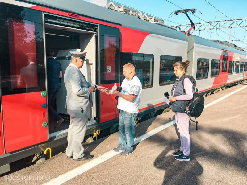 Ласточка электропоезд Санкт-Петербург Псков
