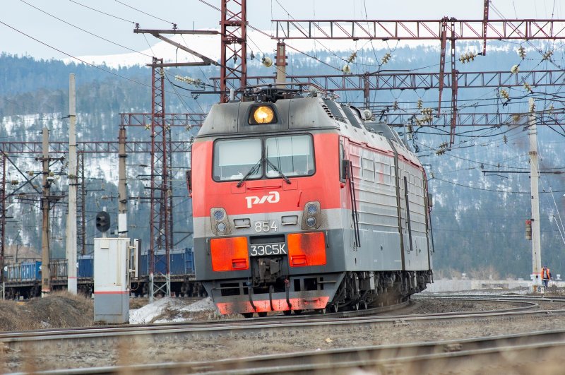 Электровоз 2с5к Ермак