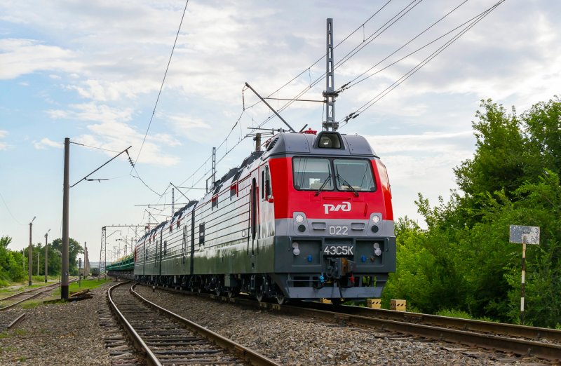 Локомотив 3эс5к Ермак