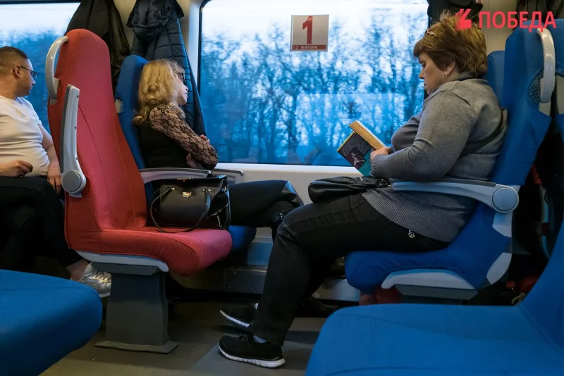 Комфорт поезд Ласточка 820