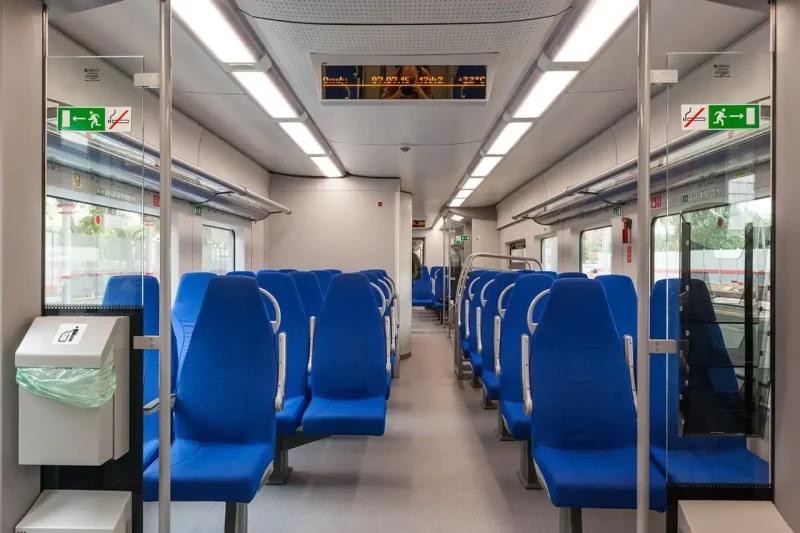 Поезд Ласточка эс2гп внутри