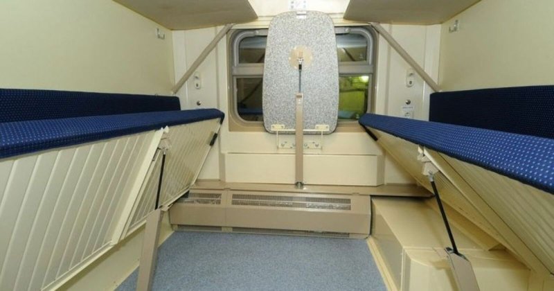 Фирменный поезд Карелия 018а