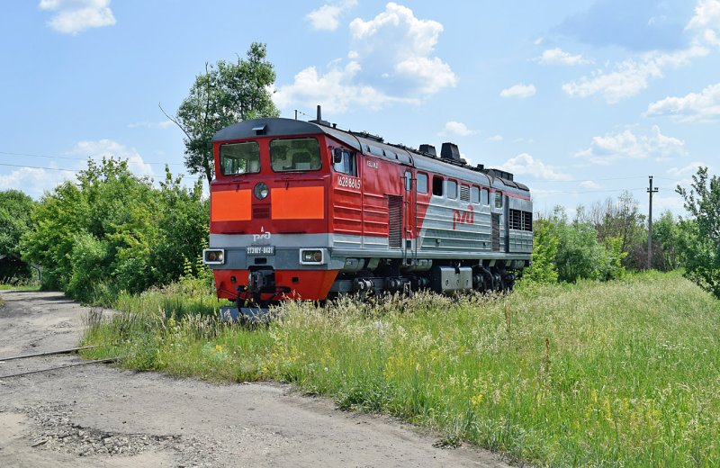 Тепловоз магистральный грузовой 2тэ10в