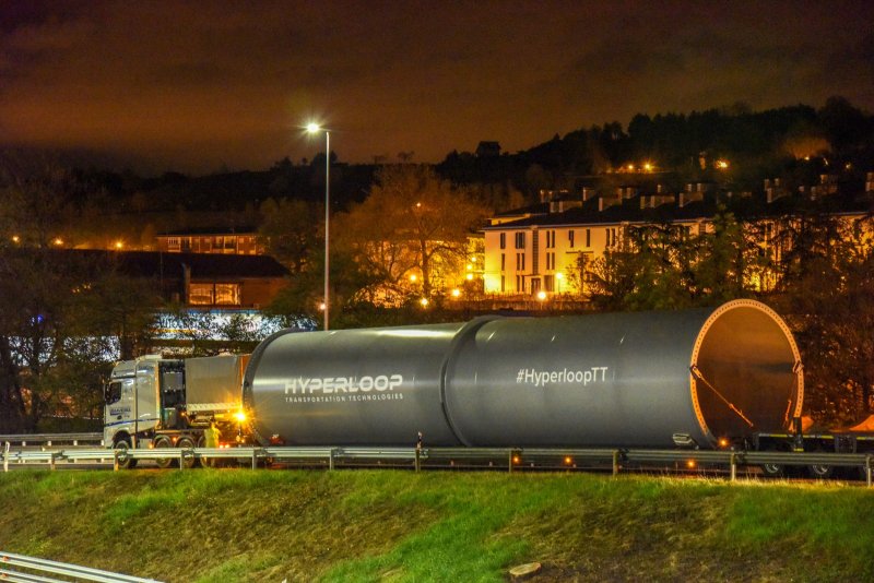 Вакуумный поезд Hyperloop