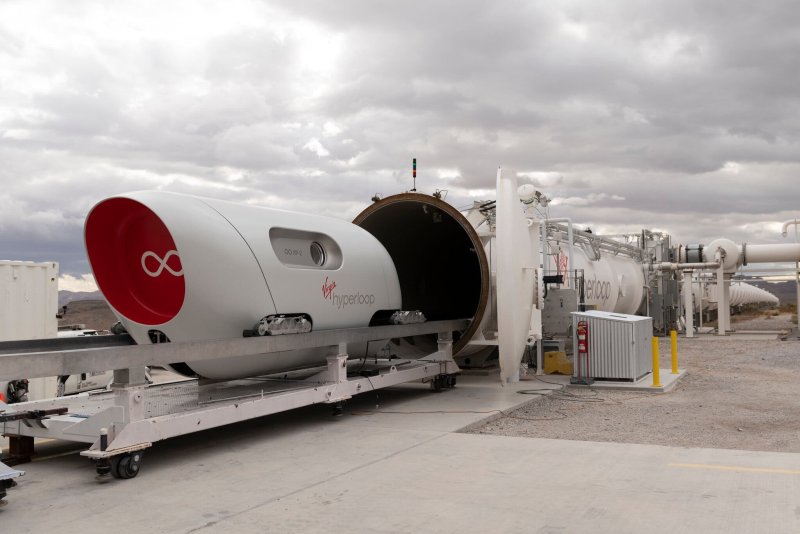 Вакуумный поезд Hyperloop