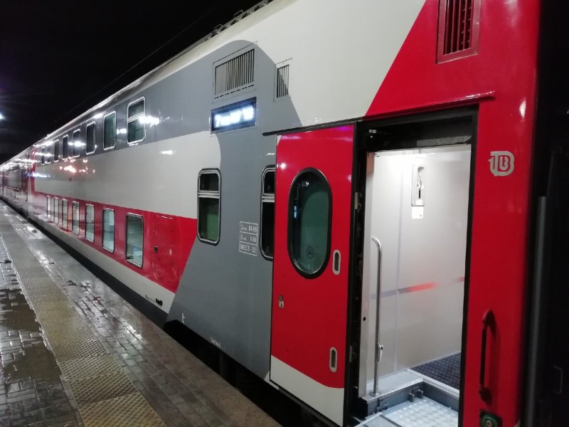 Двухэтажный пассажирский вагон РЖД