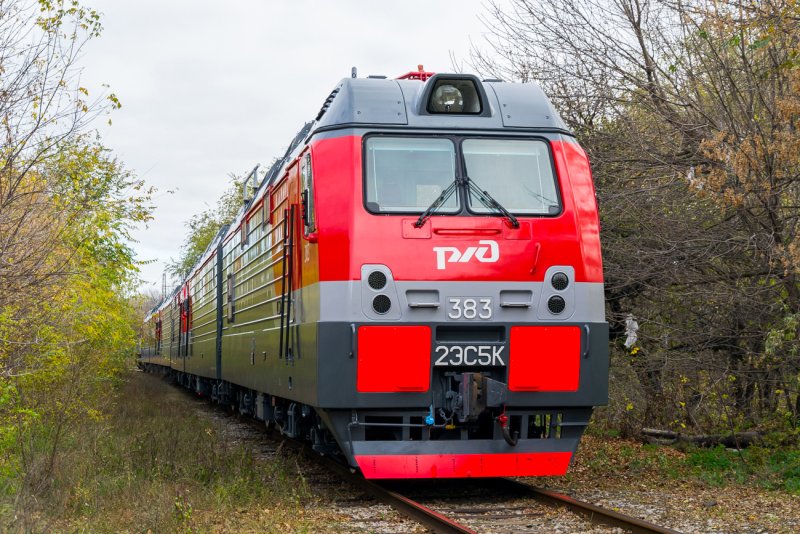 Локомотив 2эс5к