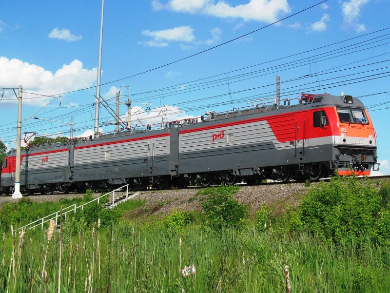 Электровоз Скиф 2эс5