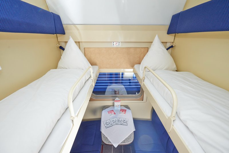 Купе поезда РЖД 2000