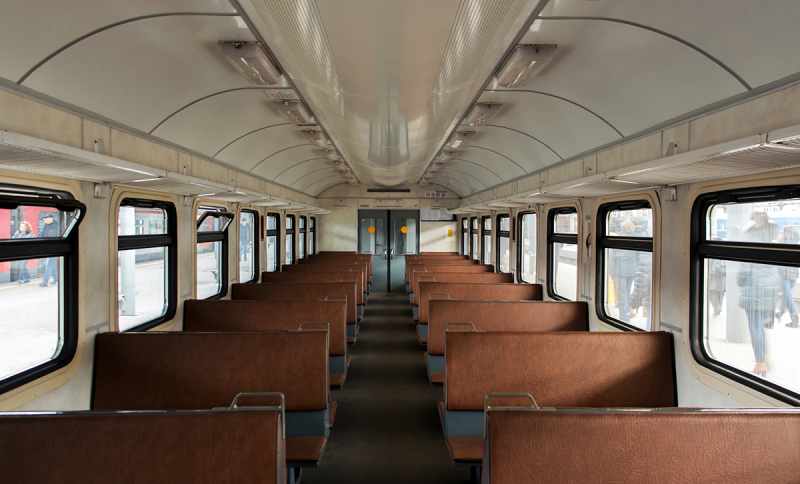 Эд4м внутри вагона