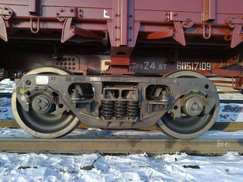 Тележка грузового вагона 2вс-105