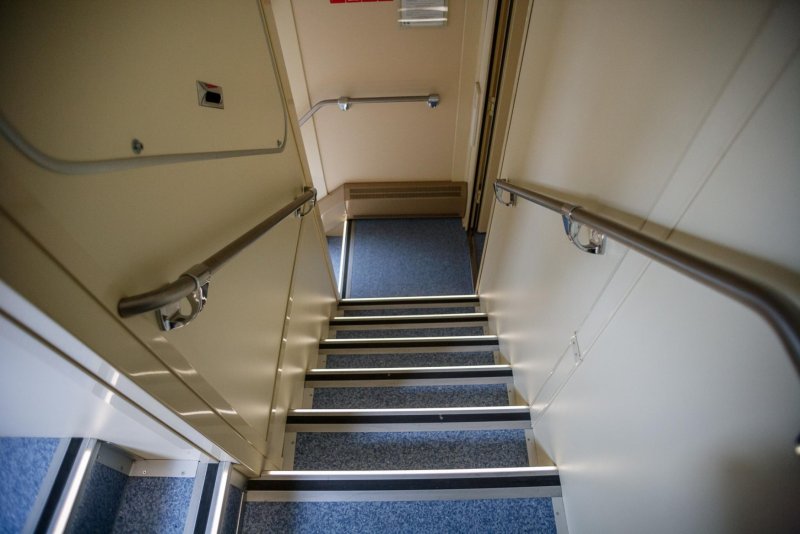 2 Этажный поезд Москва Адлер