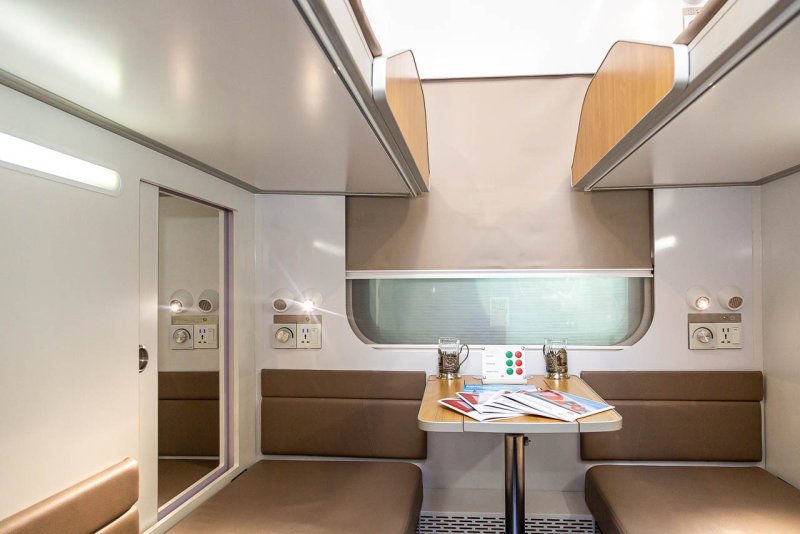 Фирменный поезд Белогорье 071в