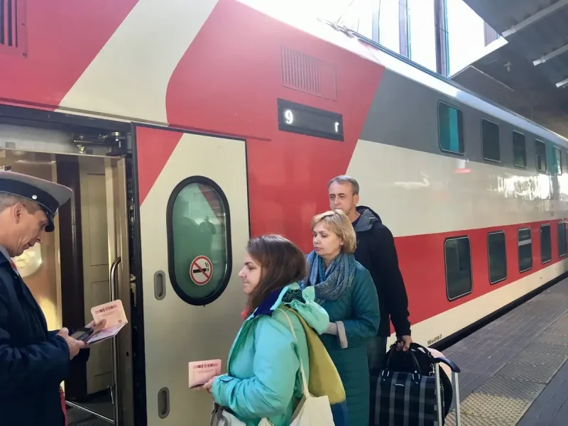 Двухэтажный поезд РЖД