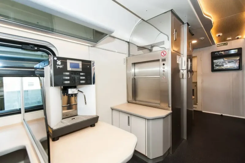 Двухэтажный поезд