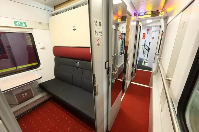 Двухэтажный вагон РЖД