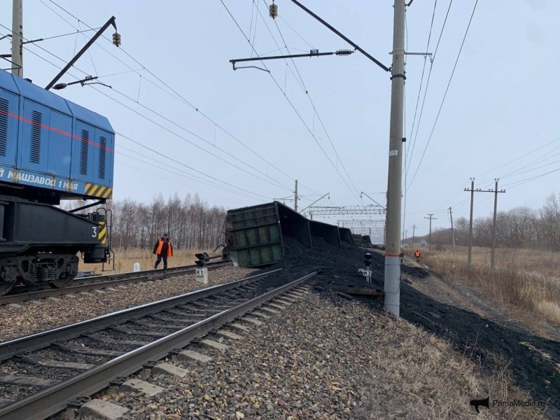 Обстреляли поезд