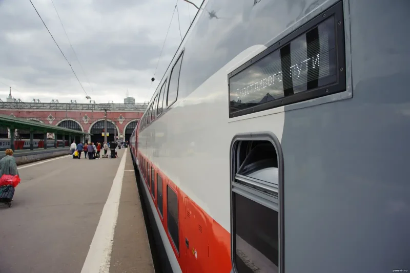 Поезд 740ж «двухэтажный (сидячий)»