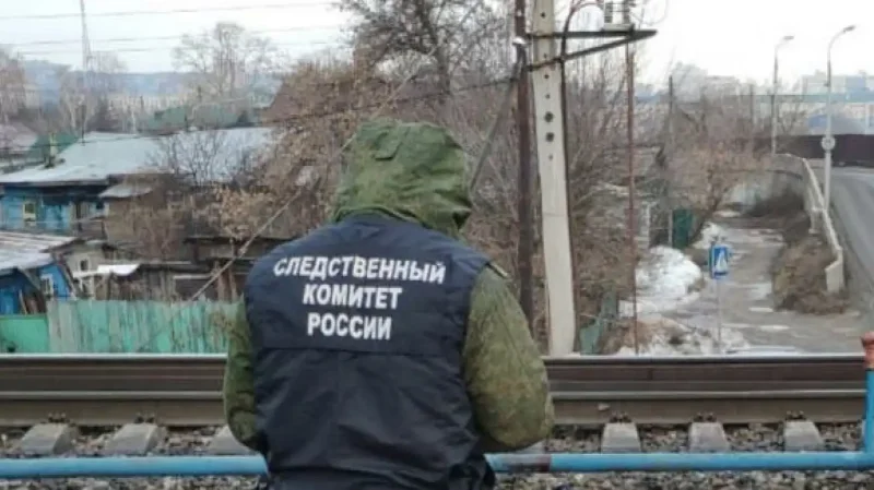 Грузовой поезд насмерть сбил
