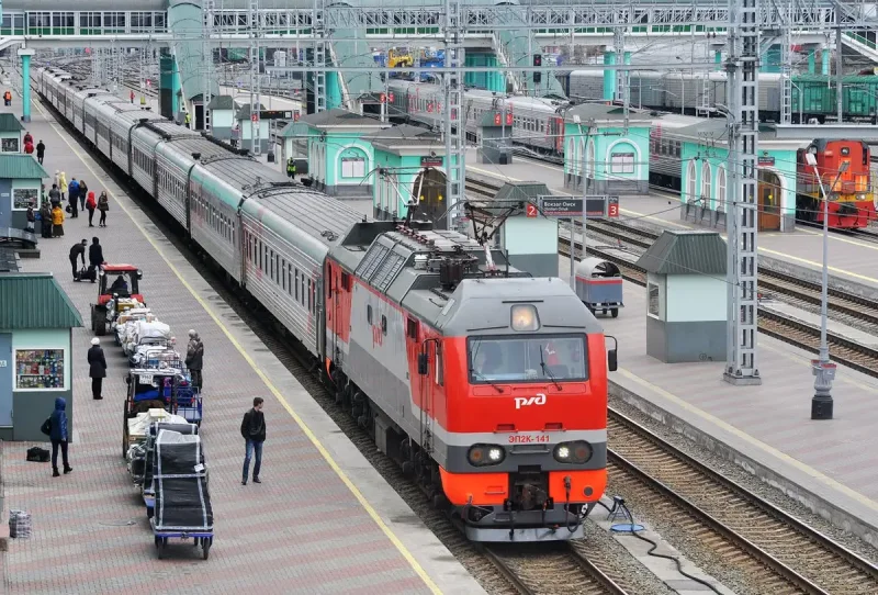 Фирменный поезд Алтай Барнаул Москва