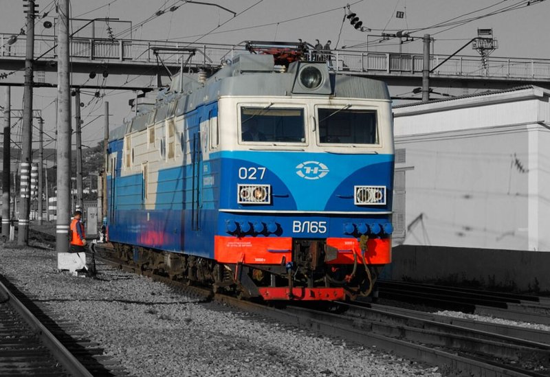 Электровоз вл11-001